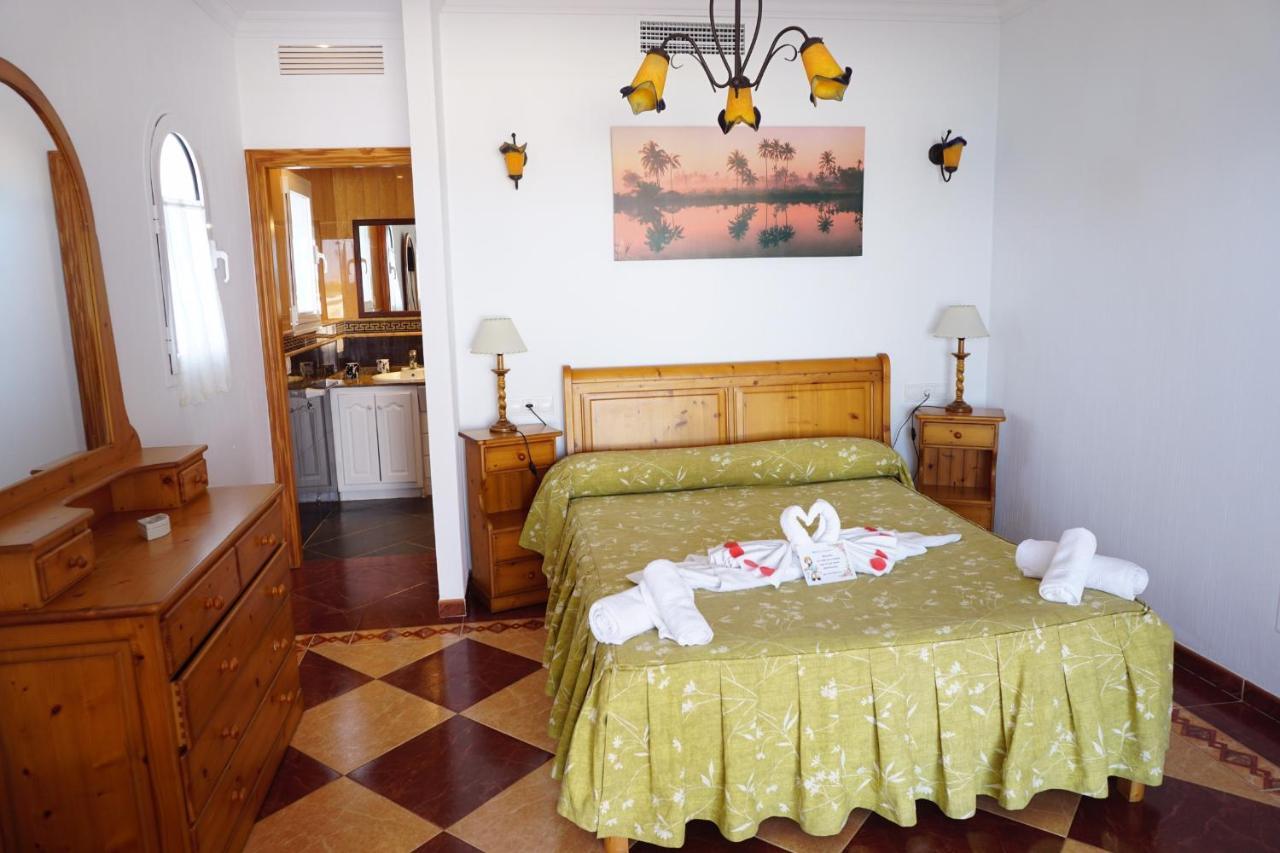 Apartamentos Punta Prima Beach Екстер'єр фото