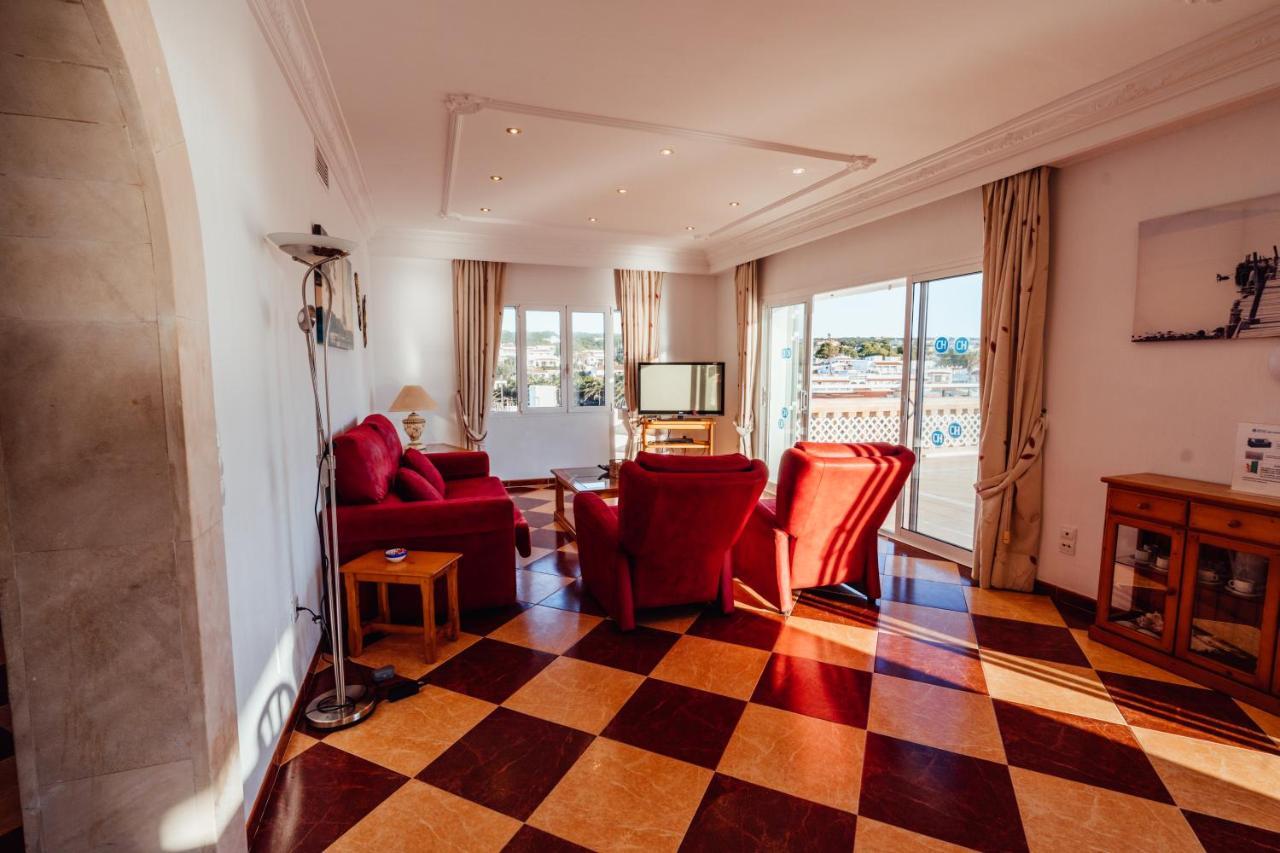 Apartamentos Punta Prima Beach Екстер'єр фото