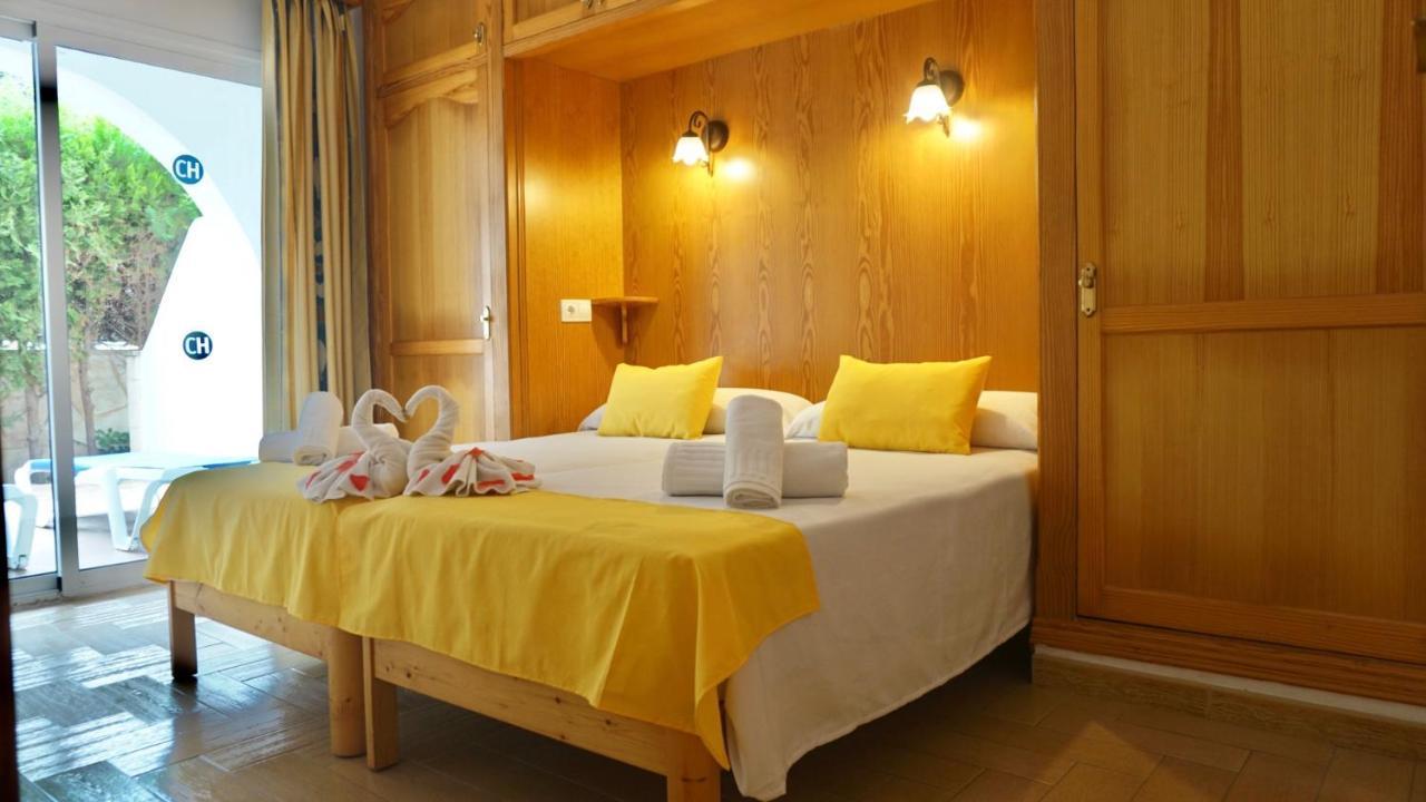 Apartamentos Punta Prima Beach Екстер'єр фото