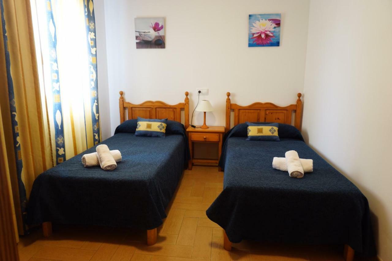 Apartamentos Punta Prima Beach Екстер'єр фото